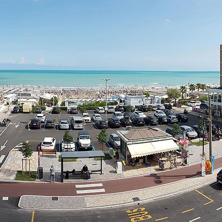 Hotel Sorriso - Molto Piu Di Una Stella Riccione Eksteriør bilde