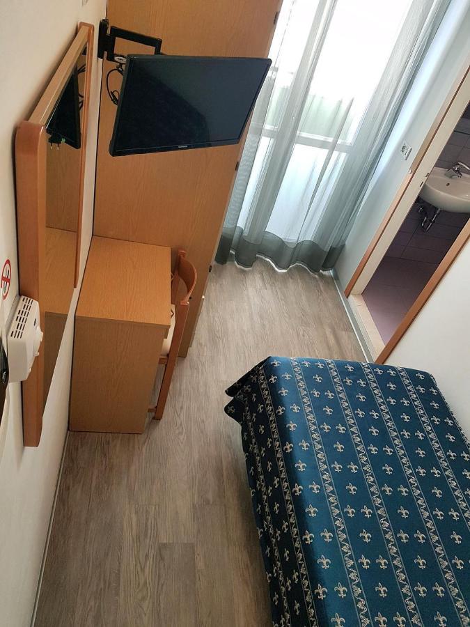 Hotel Sorriso - Molto Piu Di Una Stella Riccione Eksteriør bilde