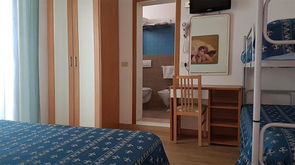 Hotel Sorriso - Molto Piu Di Una Stella Riccione Eksteriør bilde