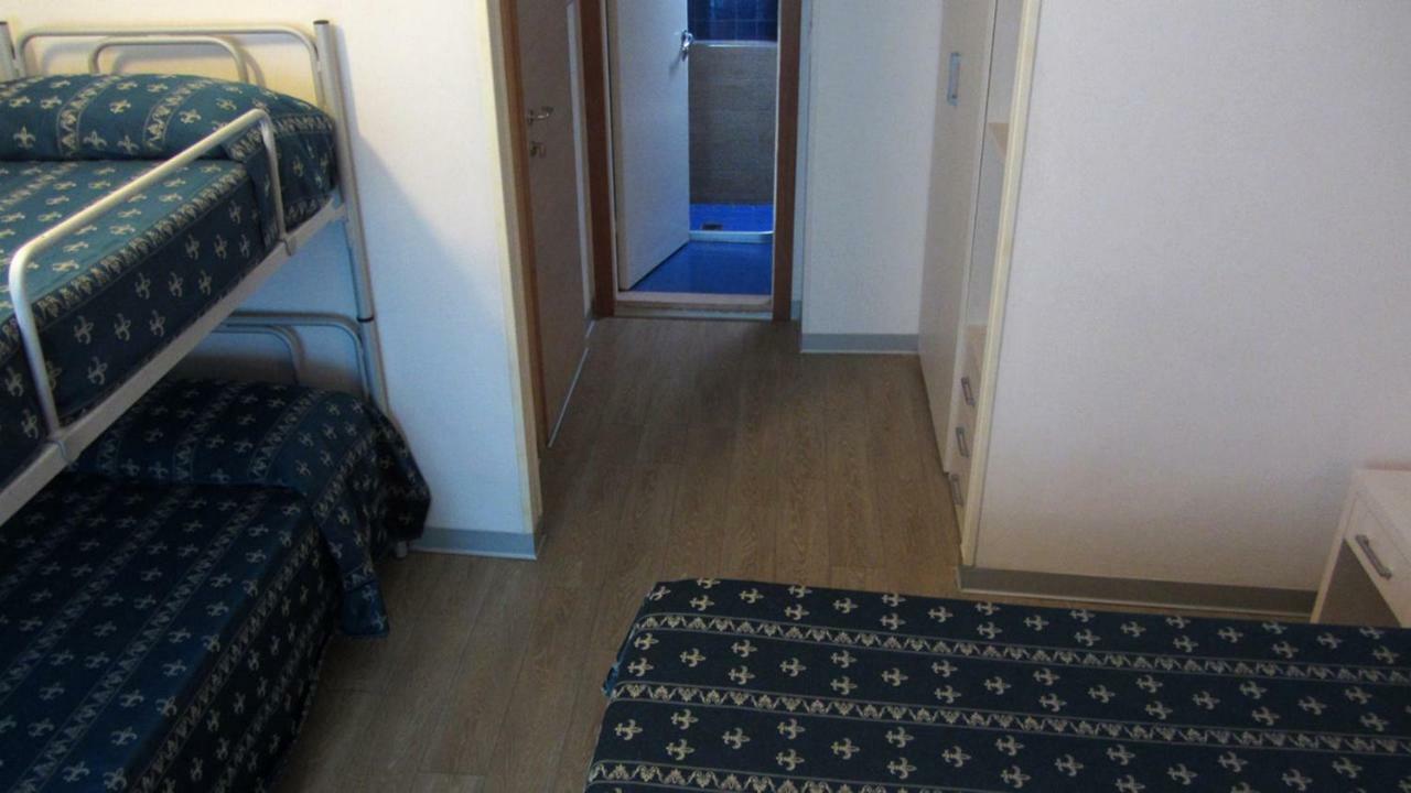 Hotel Sorriso - Molto Piu Di Una Stella Riccione Eksteriør bilde