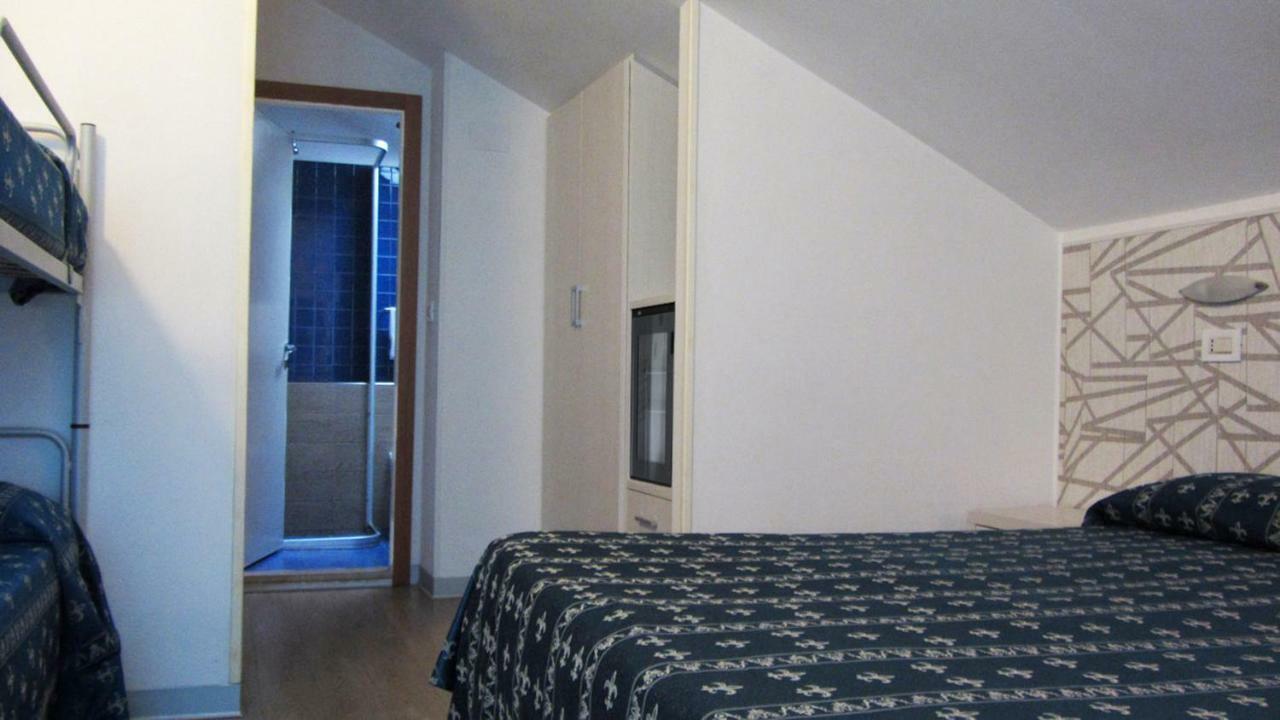 Hotel Sorriso - Molto Piu Di Una Stella Riccione Eksteriør bilde