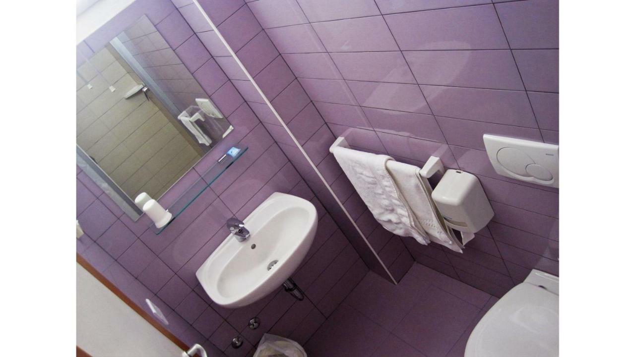 Hotel Sorriso - Molto Piu Di Una Stella Riccione Eksteriør bilde